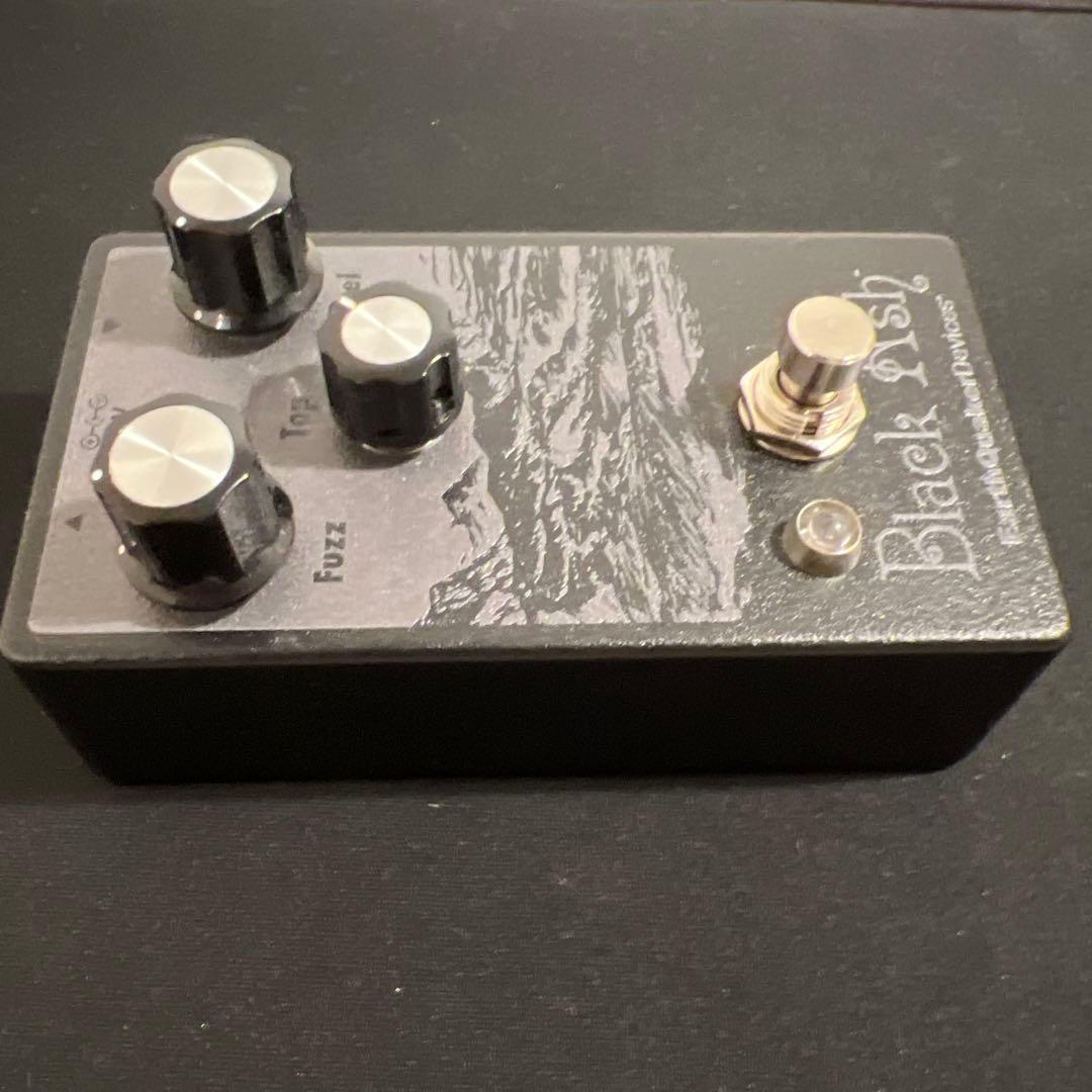 ギター EarthQuaker Devices Black Ash