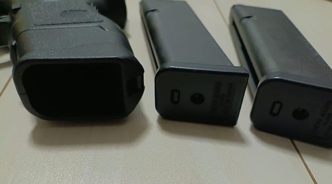 【中古品】東京マルイ ガスガン「グロック26 アドバンス」＋予備マガジン１本付