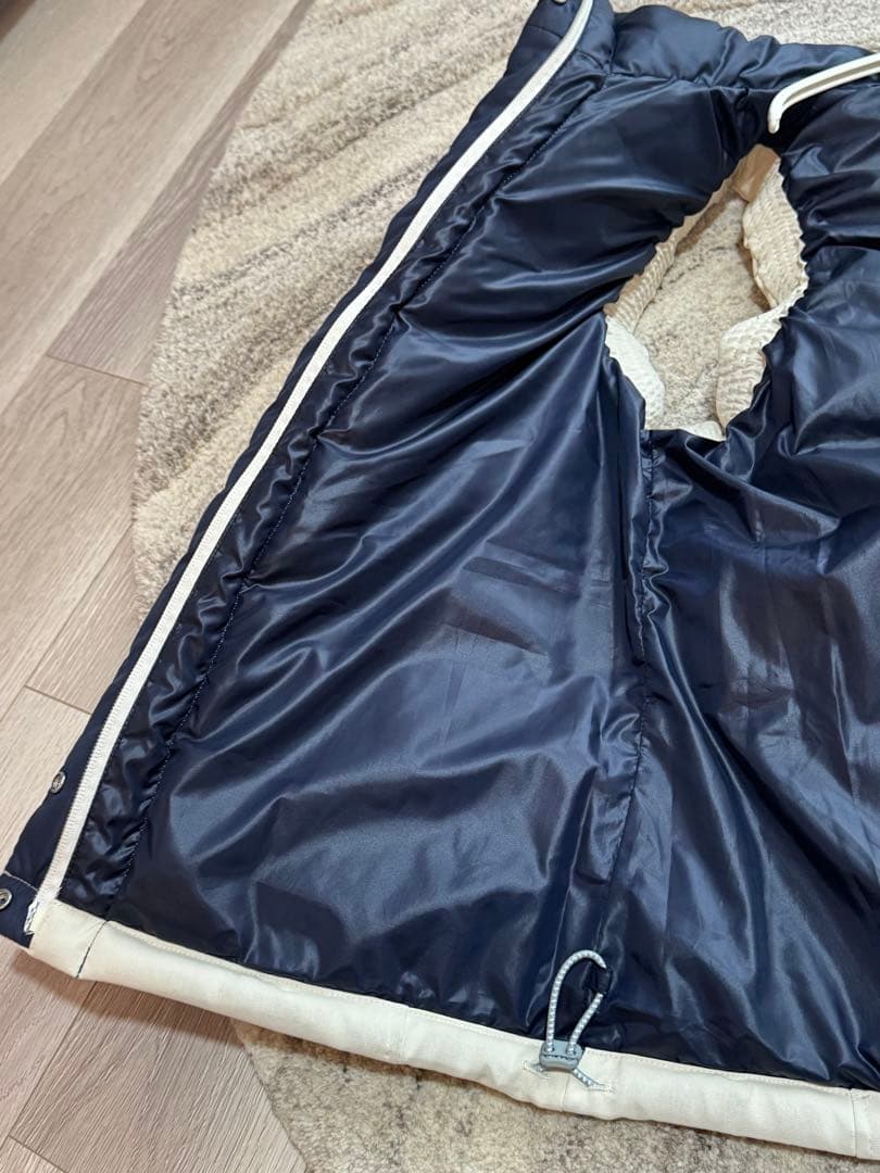 【極美品】マスターバニー　ホワイト キルティングベスト　フード付き