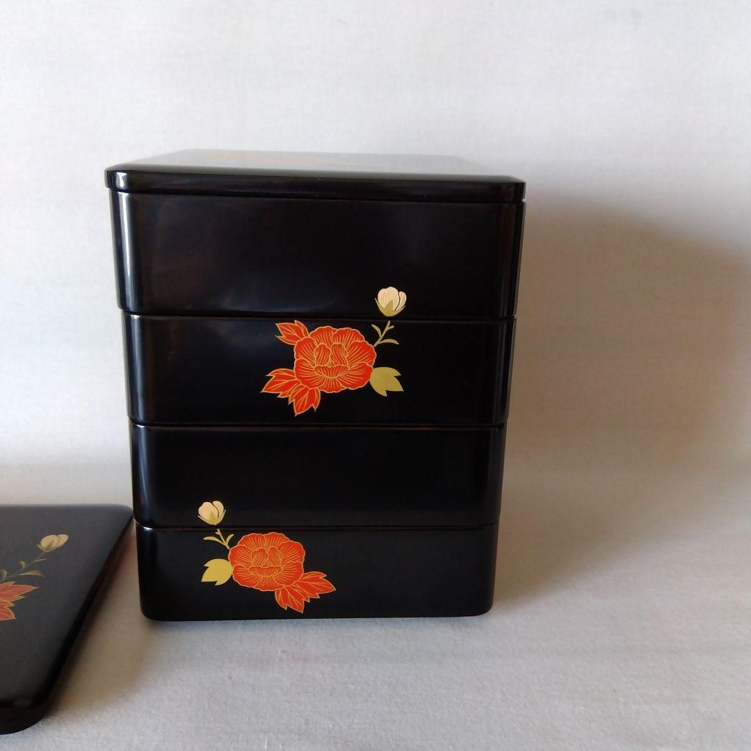 輪島塗　牡丹紋様　四段重箱