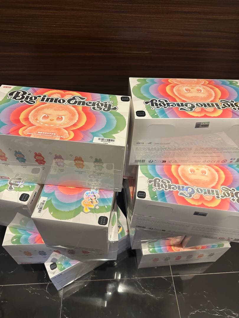 THE MONSTERS Labubu Big into Energy 6個 Amazon.co.jp: POP MART THE MONSTERS Big into Energy シリーズ