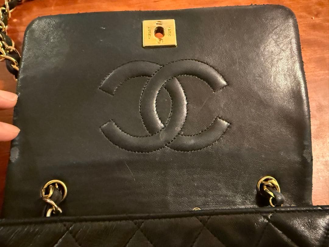 CHANEL ミニマトラッセ　ラムスキン フルフラップ　ショルダーバッグ　黒