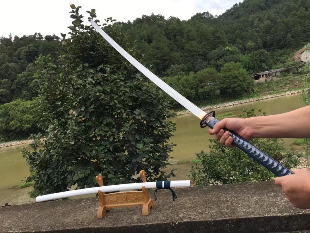 波が長くなる 日本刀 模造刀 居合刀