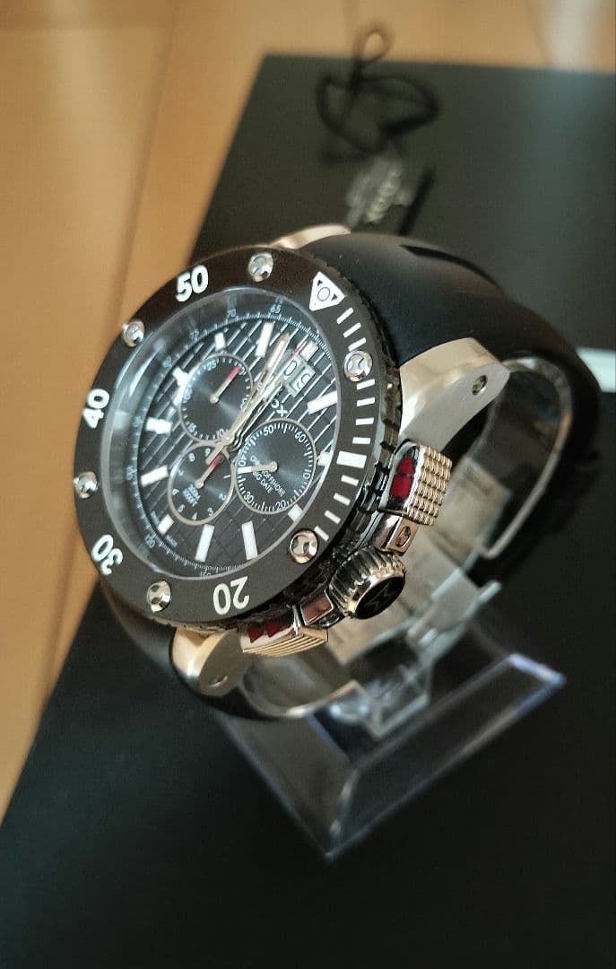 エドックス EDOX クラスワン クロノオフショア ビッグデイト クォーツ　訳有