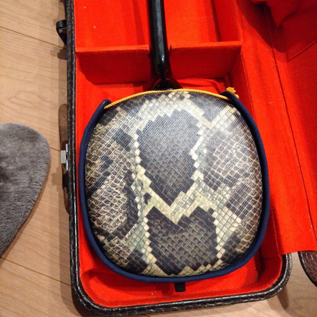 沖縄三線　蛇柄　人工皮　専用ハードケース付き