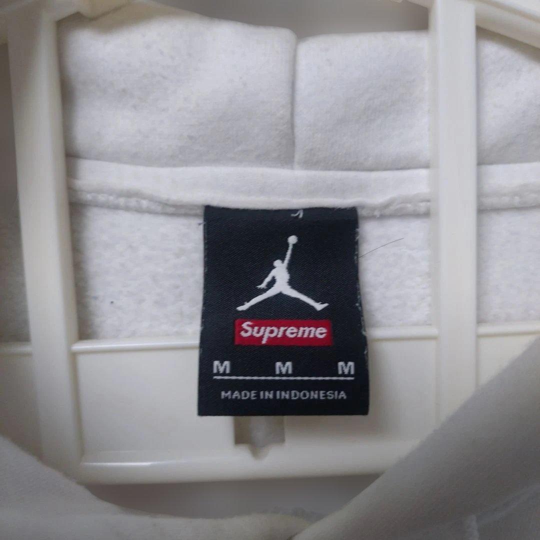 Supreme ジョ−ダンジャンプマンロゴ フード付きパーカー Mホワイト