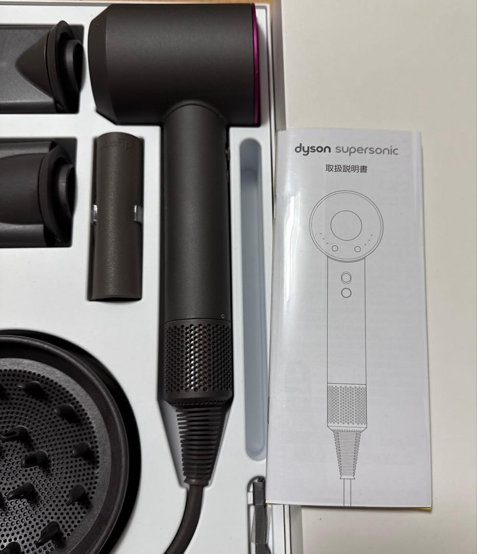 ダイソンドライヤー Dyson 大風量 HD01