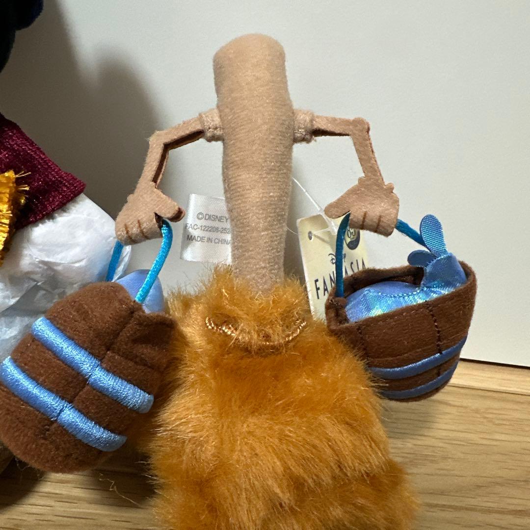 最安値！FANTASIA 85TH ぬいぐるみキーチェーン ミッキーホウキ