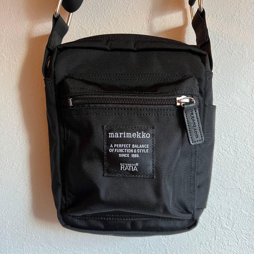 marimekkoマリメッコ Cash&Carryショルダーバッグ サコッシュ