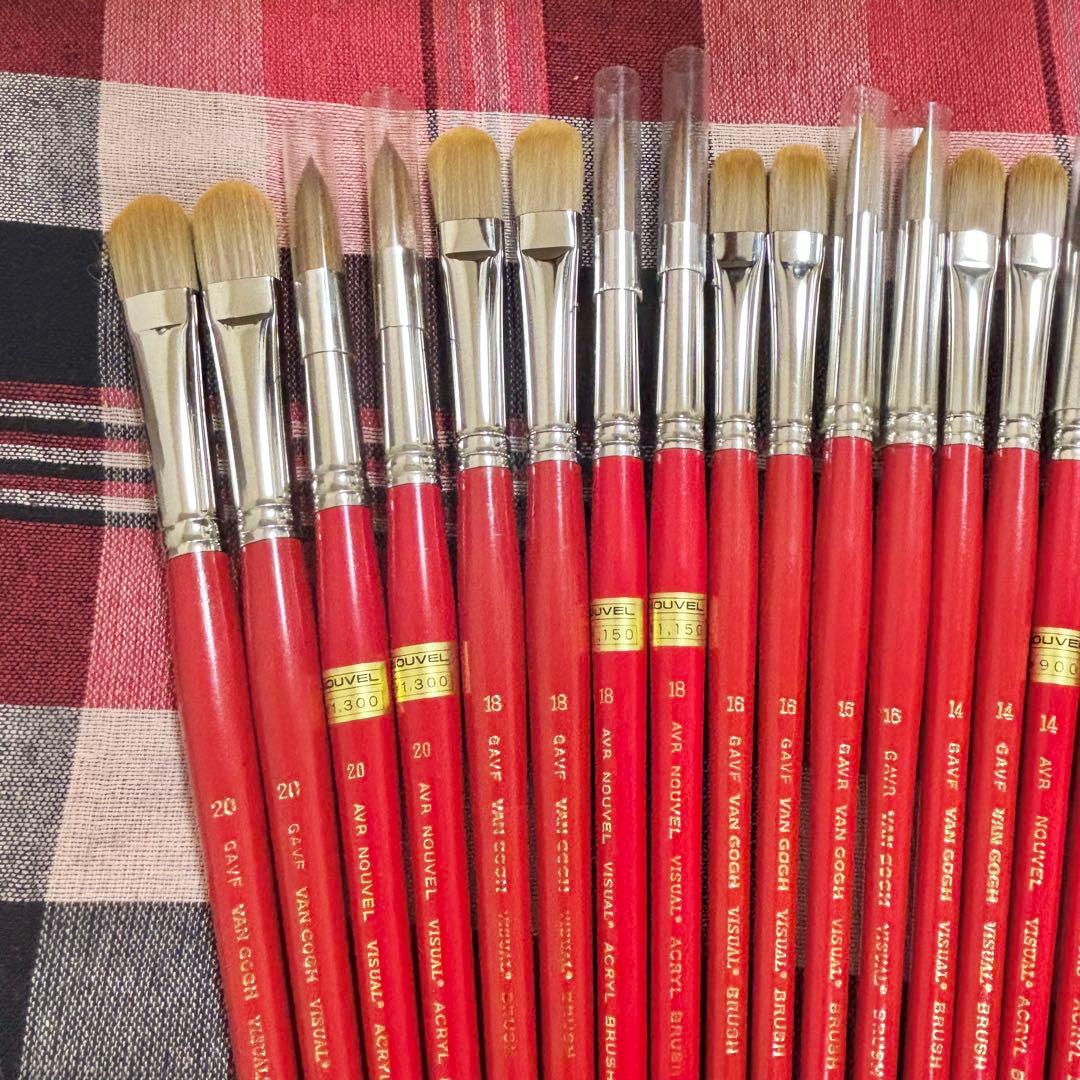 新品未使用！油彩・アクリル画用筆40本