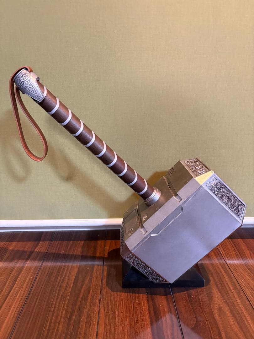 【希少】ハズブロ　ムジョルニアレプリカ　マイティソー　1/1 マーベルレジェンド マイティ・ソー ムジョルニア 1/1スケール ムジョルニア ハズブロ