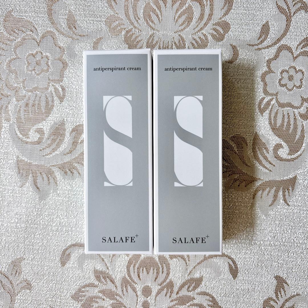 楽天コレクション 初音ミク × シナモロール アクリルクロック2種 時計