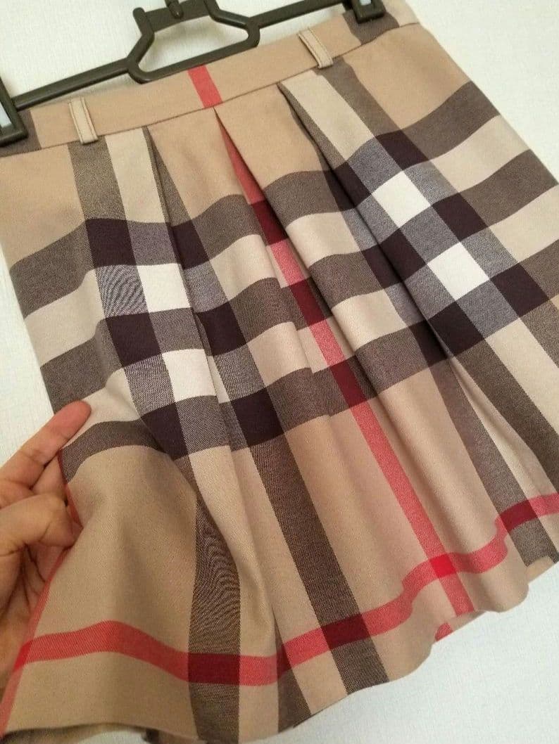 バーバリーキッズスカート 美品 ベージュ ノバチェック150 160