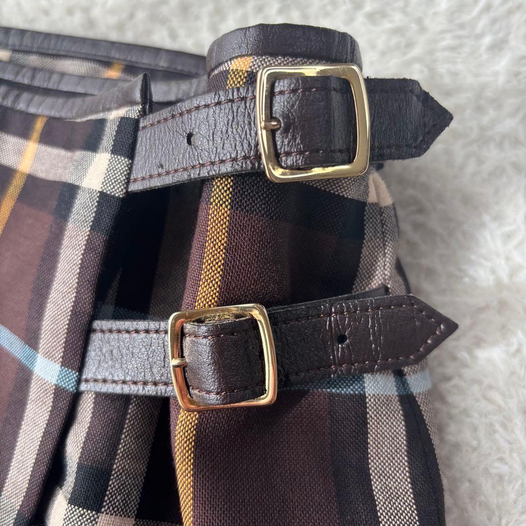 高級 バーバリーロンドン ノバチェック サイドベルト付き　ラップスカート