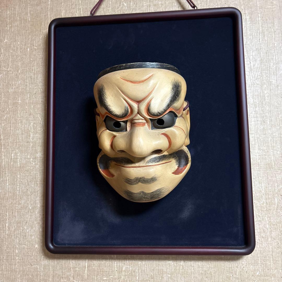 能面 木製 伝統的なデザイン