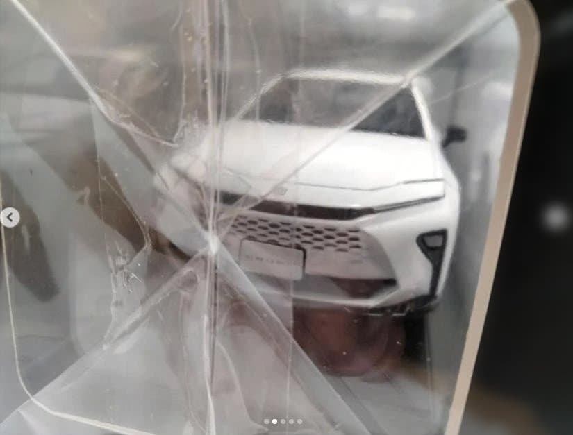 トヨタ　クラウンエステート　カラーサンプル　1/30　ミニカー　色見本　非売品