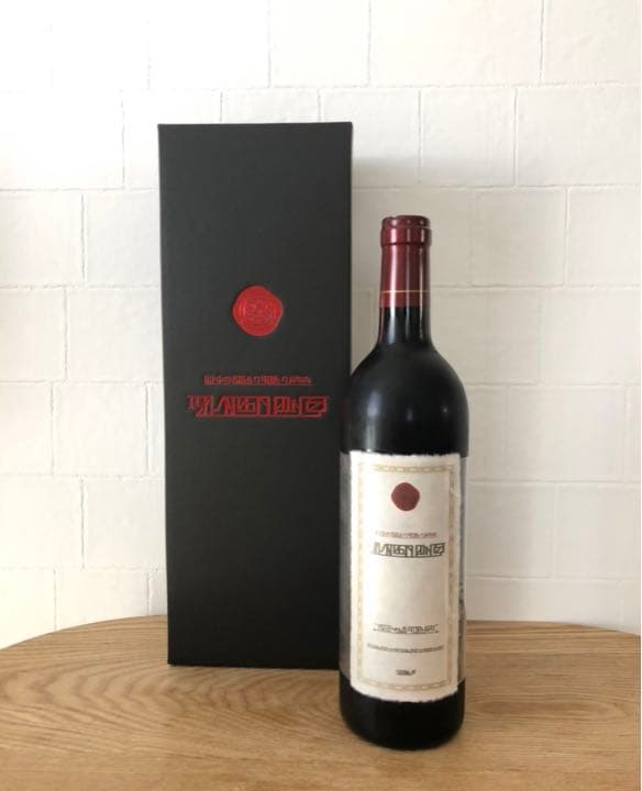 限定品】マーレ産ワイン 進撃の巨人 進撃の巨人 マーレ産の赤ワイン