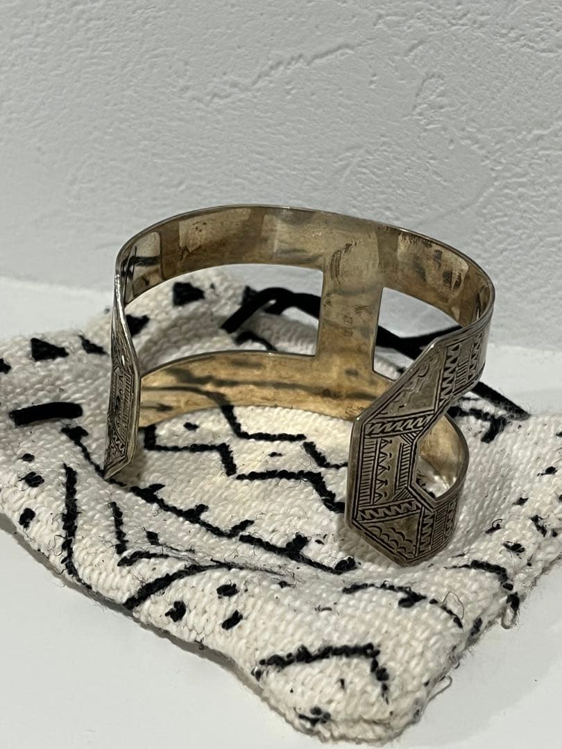 トゥアレグ　ジュエリー　シルバー　H型