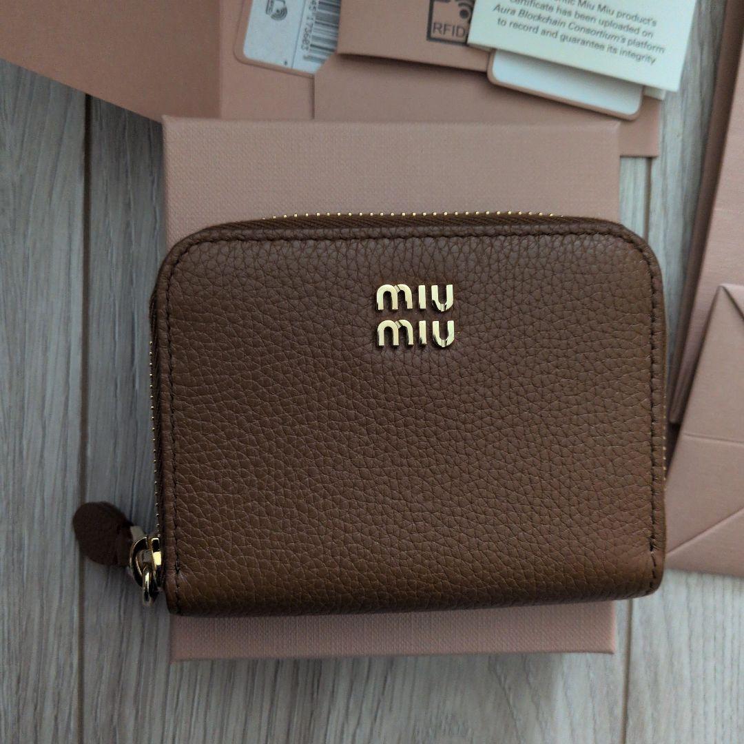 miu miu 新品未使用ブラウン ケース カードケース