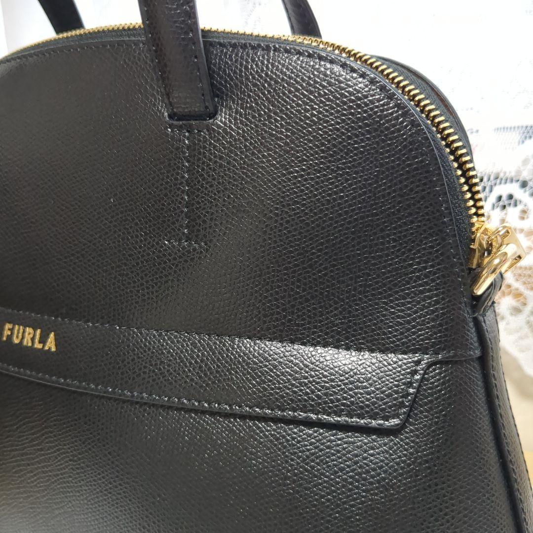 【美品】FURLA ブラック ハンドバッグ ショルダーストラップ付き