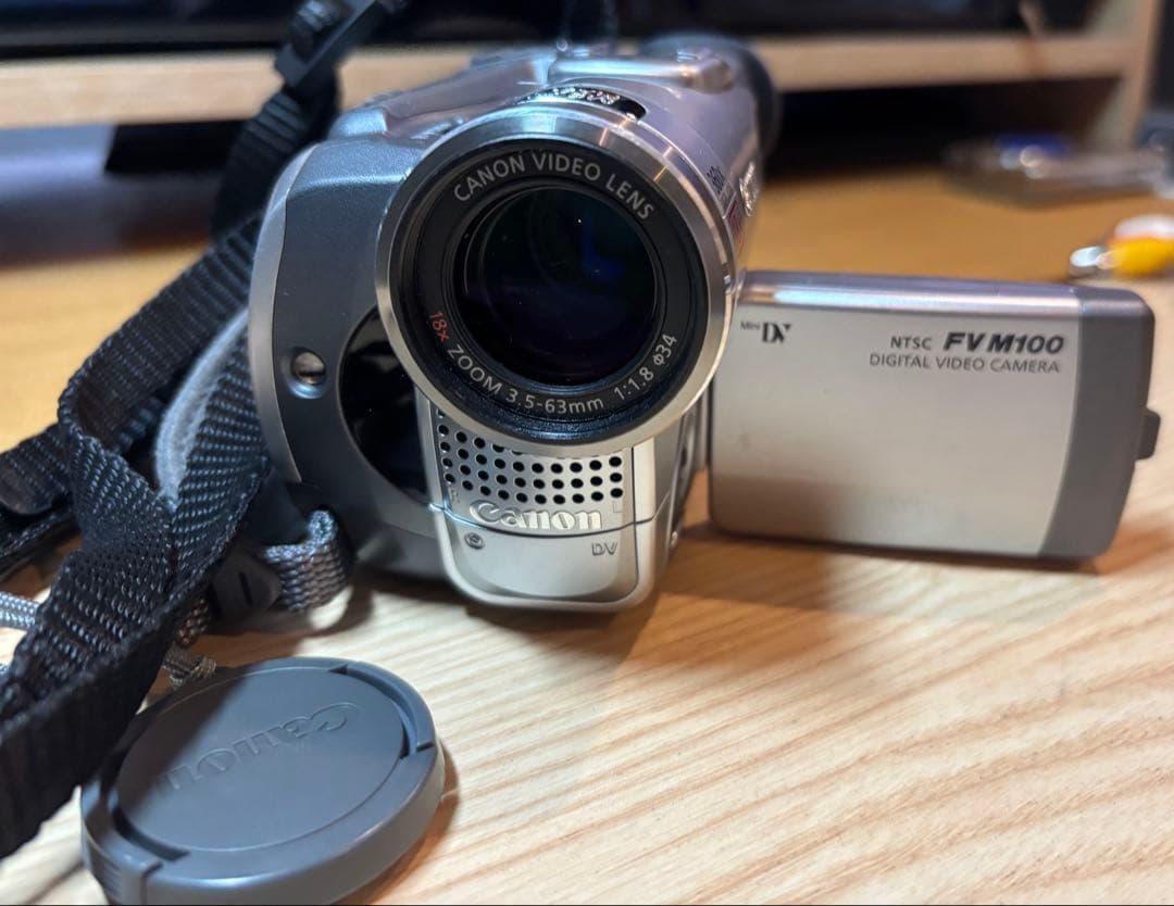 正常動作確認済美品　キヤノン　miniDVビデオカメラ FV-M100