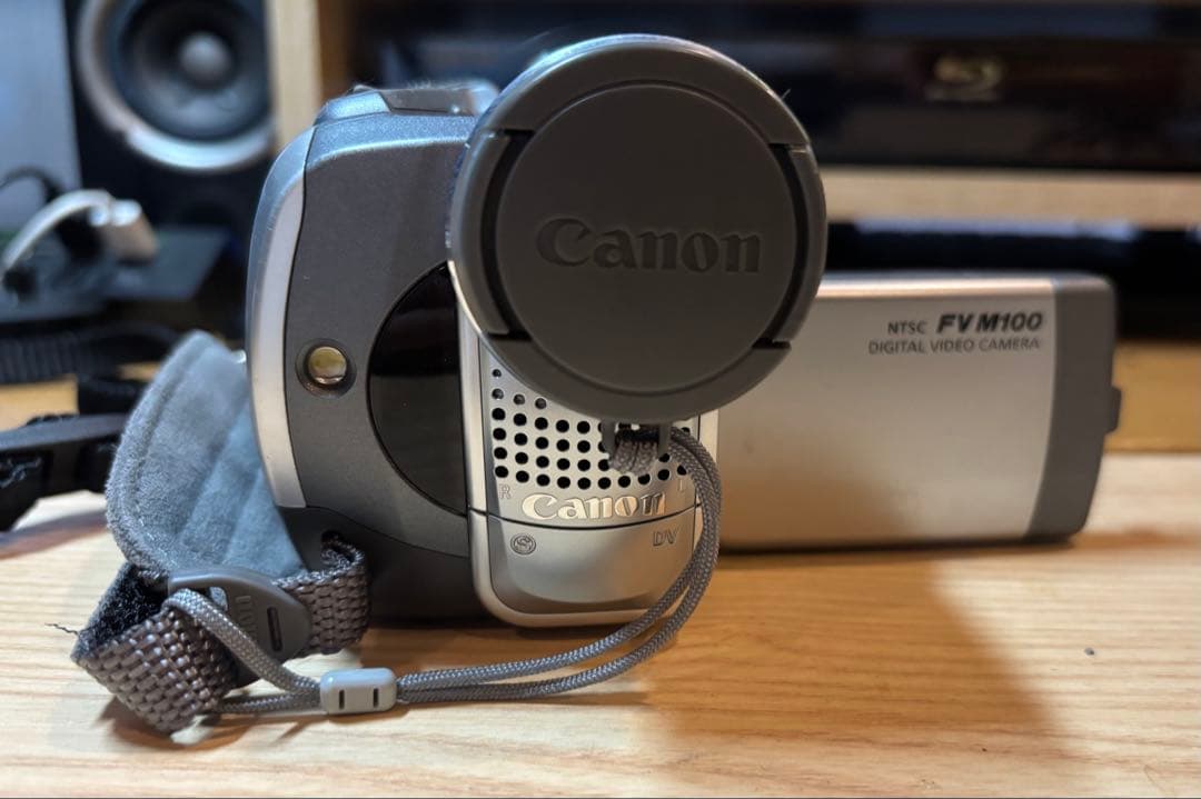 正常動作確認済美品　キヤノン　miniDVビデオカメラ FV-M100
