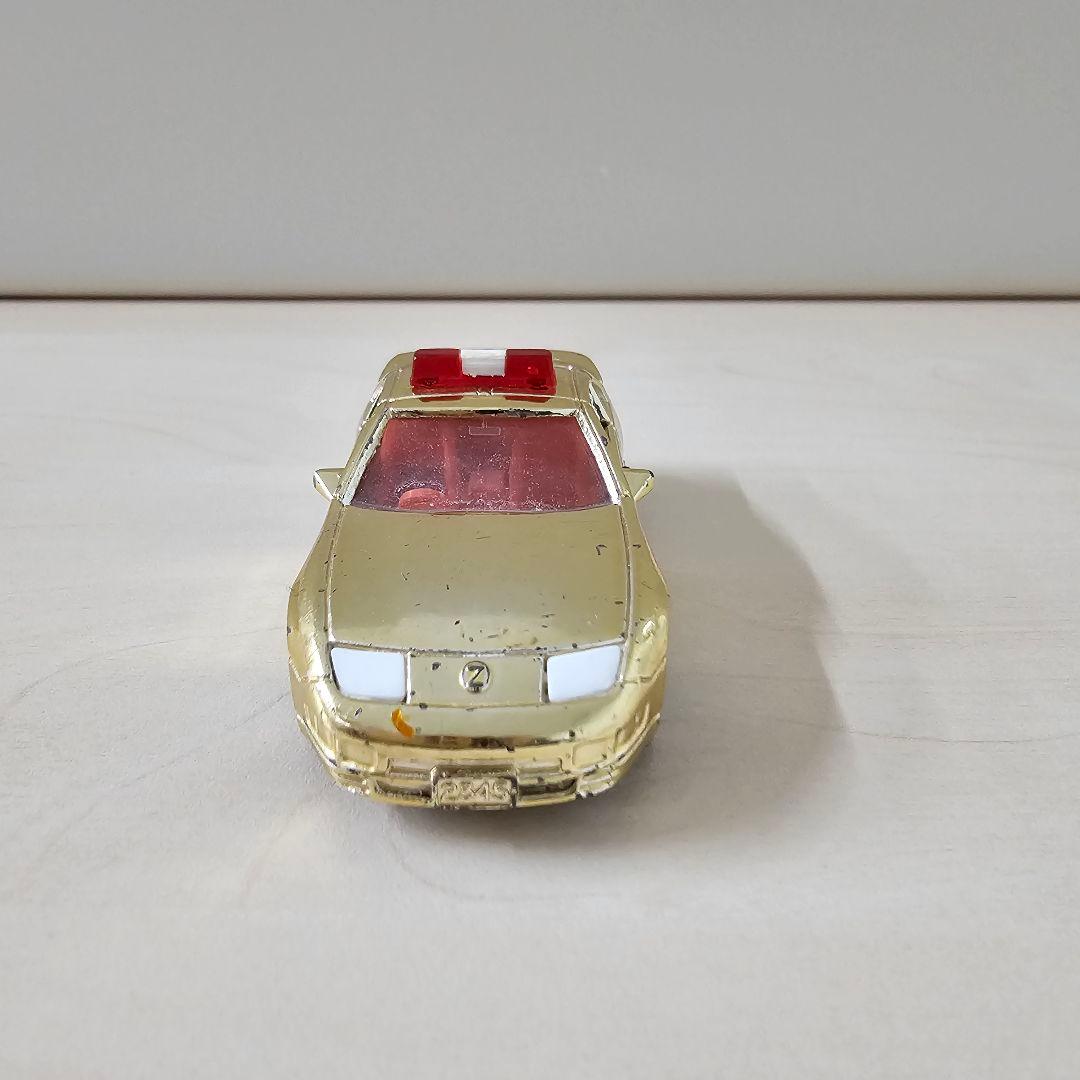 匿名】トミカ NISSAN フェアレディZ ゴールド パトカー レトロ 日産