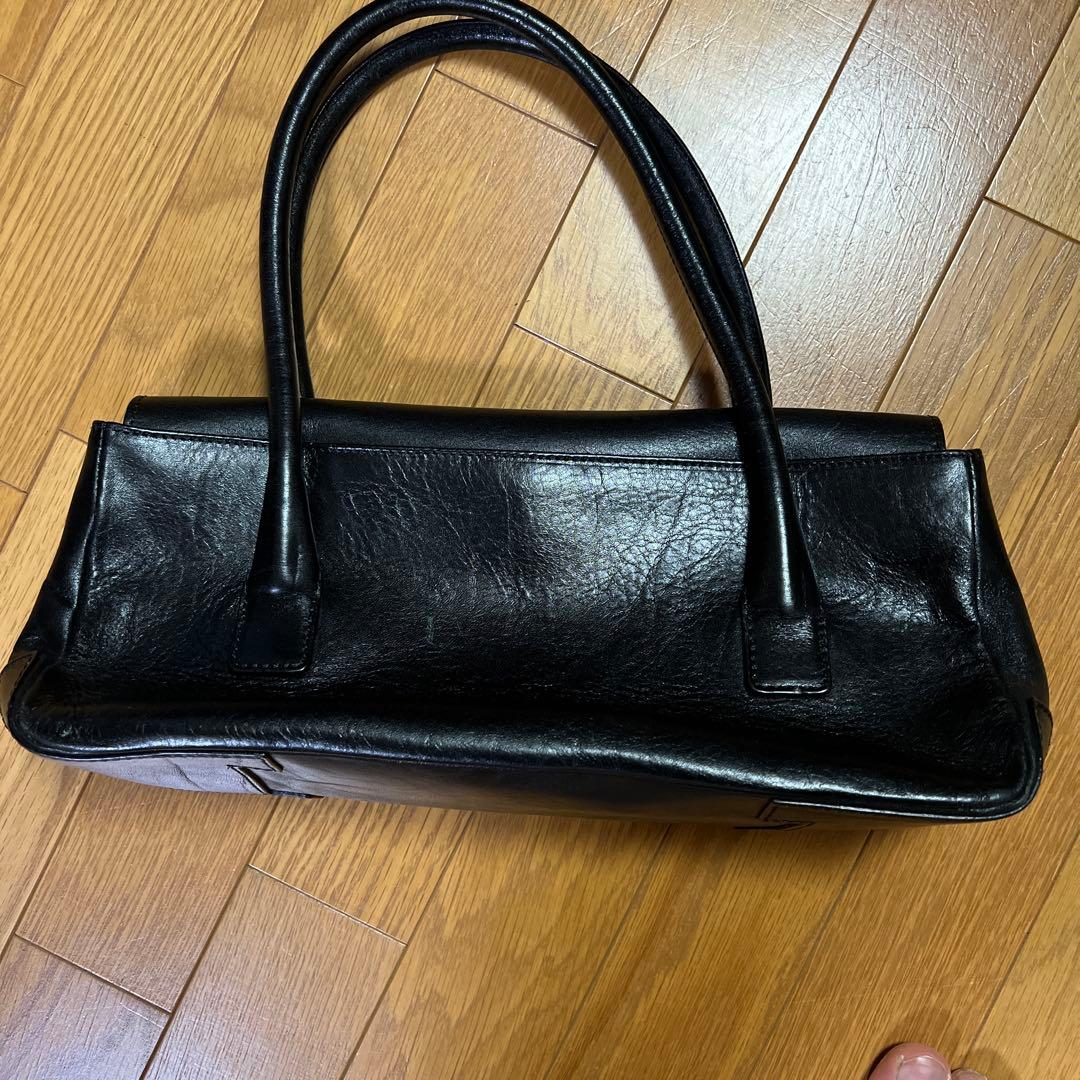 黒レザー Hロゴ ハンドバッグ HIROFU