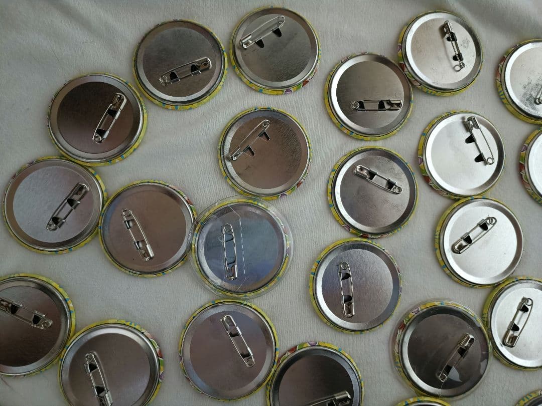 すとぷり　るぅと　缶バッチ　2020　summer デフォ