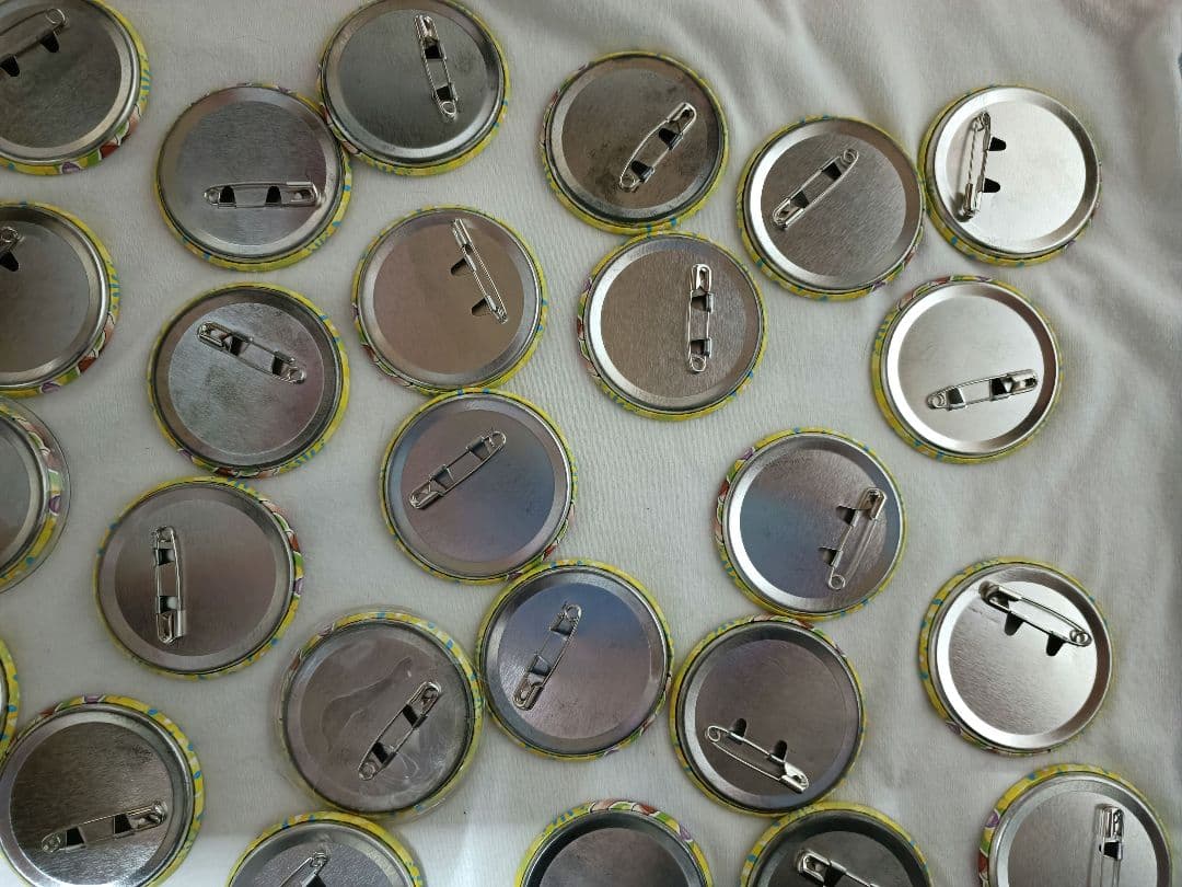 すとぷり　るぅと　缶バッチ　2020　summer デフォ