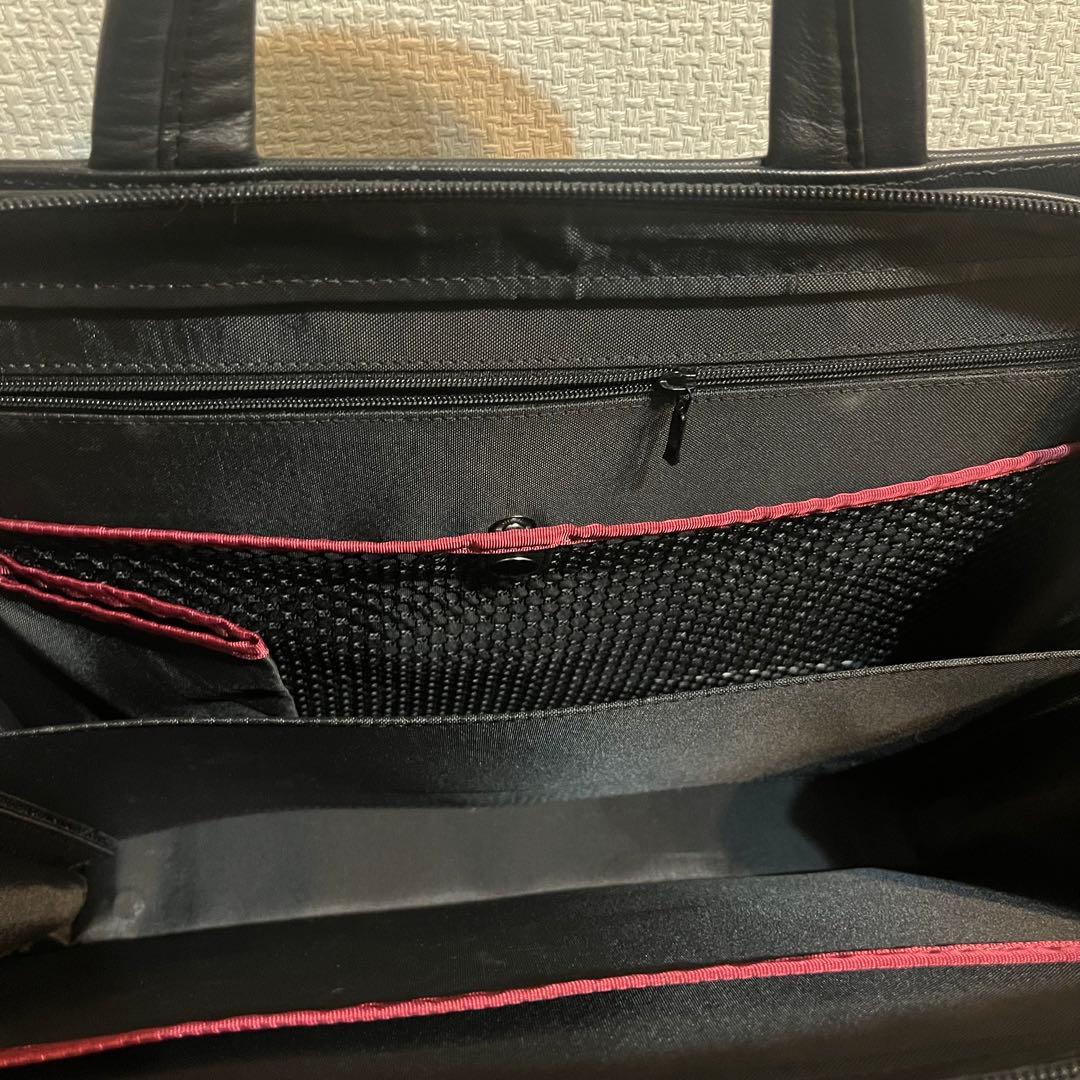 美品 TAKEO KIKUCHI タケオキクチ ビジネスバッグ 黒 皮革