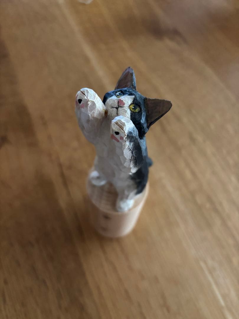 はまもとゆかり 木彫り猫/メモスタンド ハチワレ