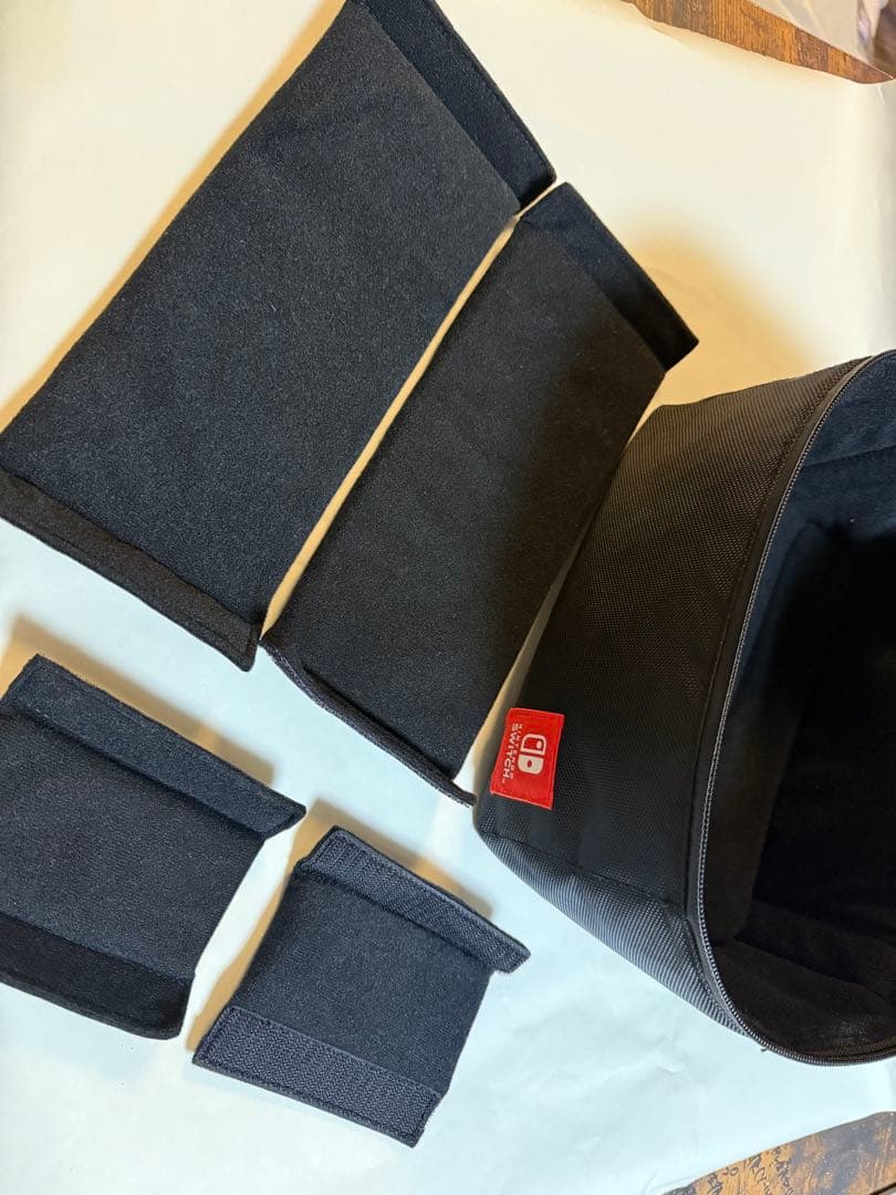 ニンテンドースイッチ　本体　ソフト2本　付属品(プロコン×2)