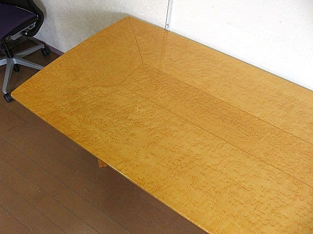 唐*草様 IDC大塚家具　 府中家具 バーズアイメープルダイニングテーブル