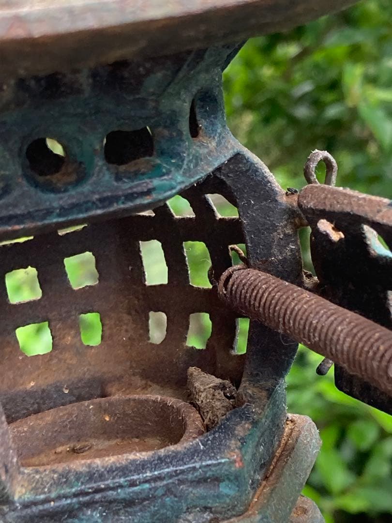 年代物 吊灯篭 六角傘鉄灯籠 錆あり 古鉄 古道具 レトロ アンティーク