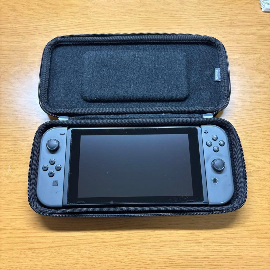 Nintendo Switch 本体のみとキャリングケース
