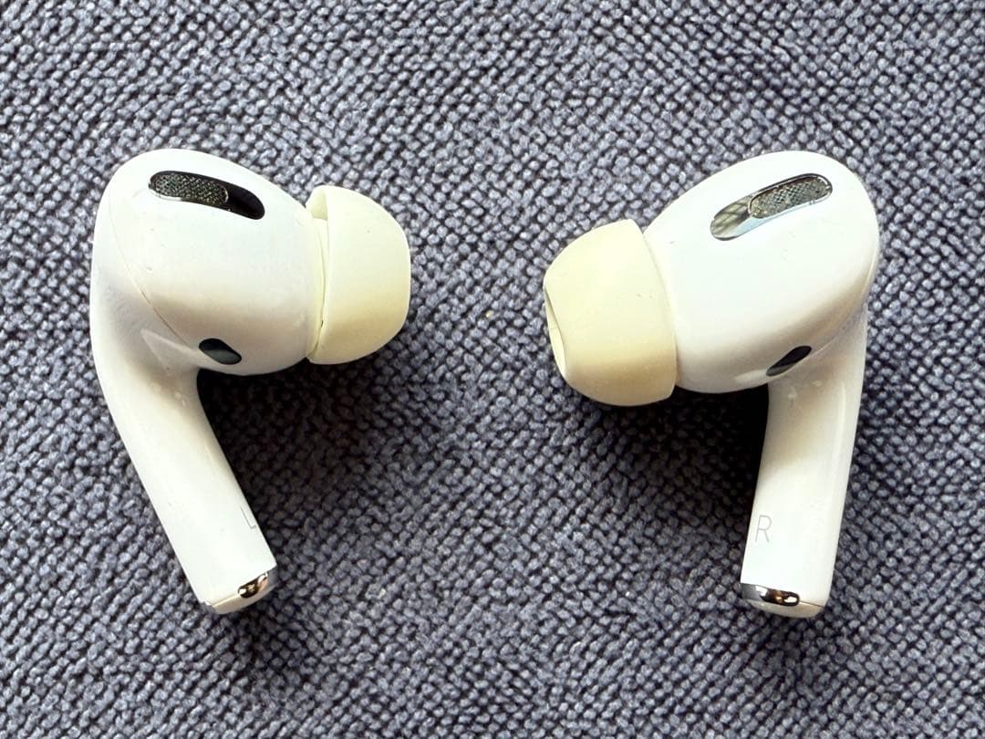 AirPods Pro 第一世代 右耳ノイズ AirPodsPro 第1世代 MWP22J/A 右耳