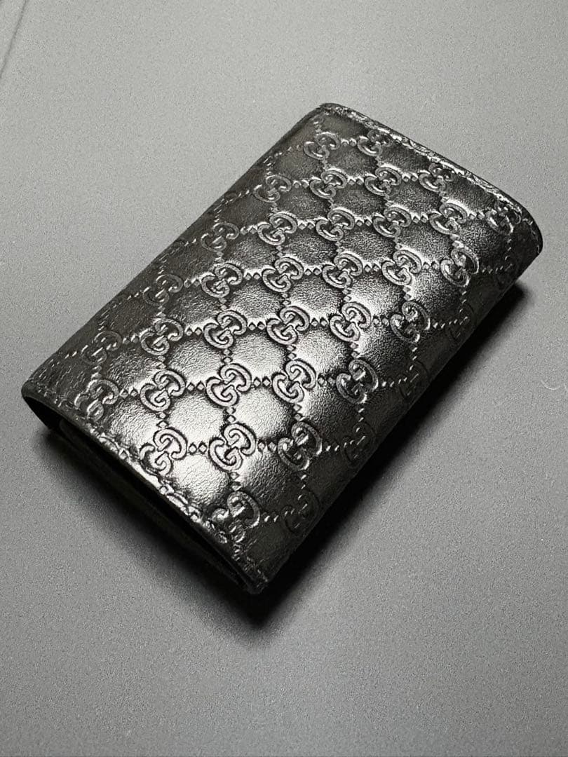 GUCCI （グッチ）キーケース マイクロシマ エンボス加工 - メルカリ