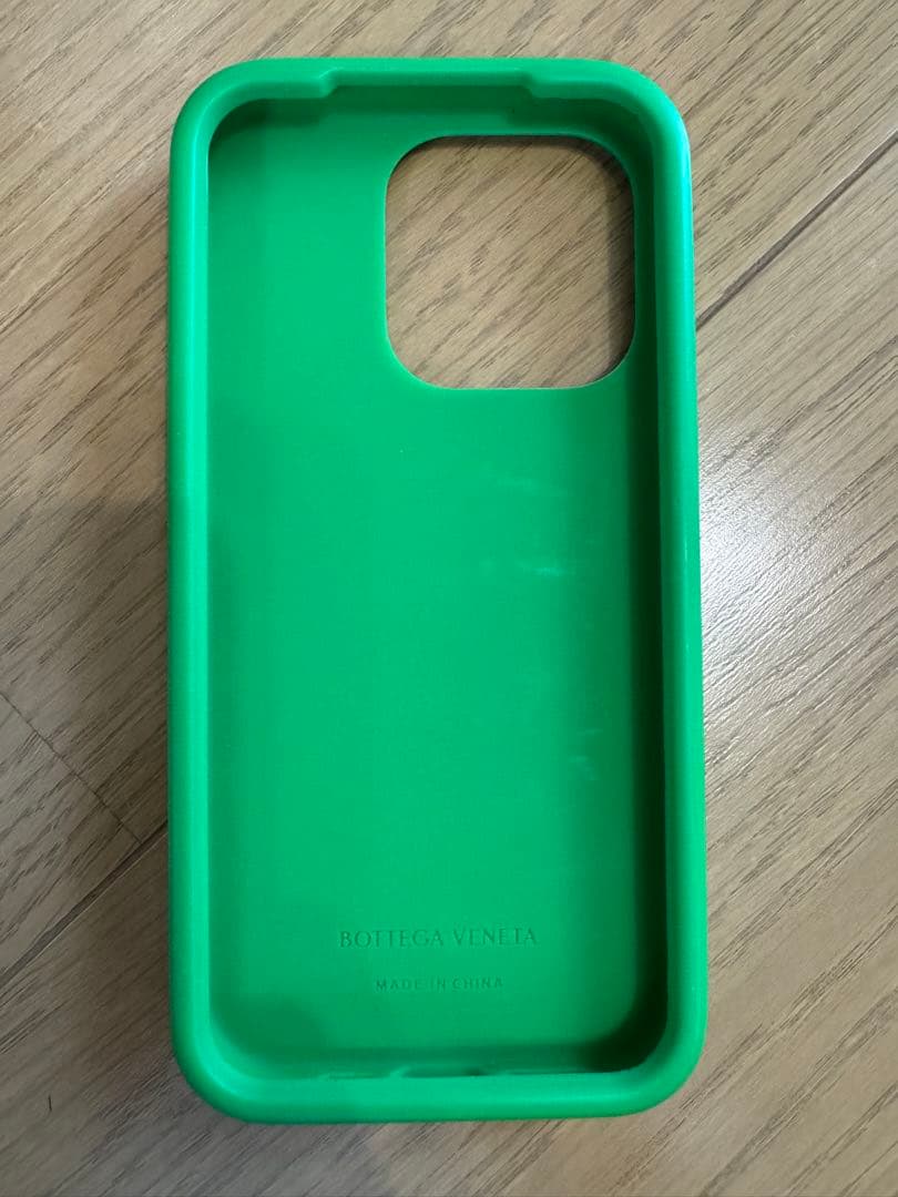 iPhone 15 Pro ボッテガヴェネタ スマホケース 緑 シリコン 人気色