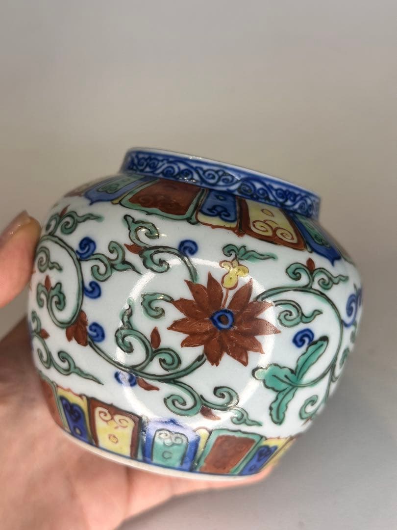 大明嘉靖年製 底款　彩絵　小壺　中国古美術