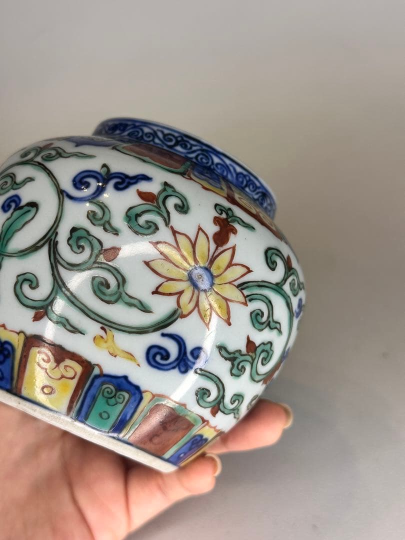 大明嘉靖年製 底款　彩絵　小壺　中国古美術