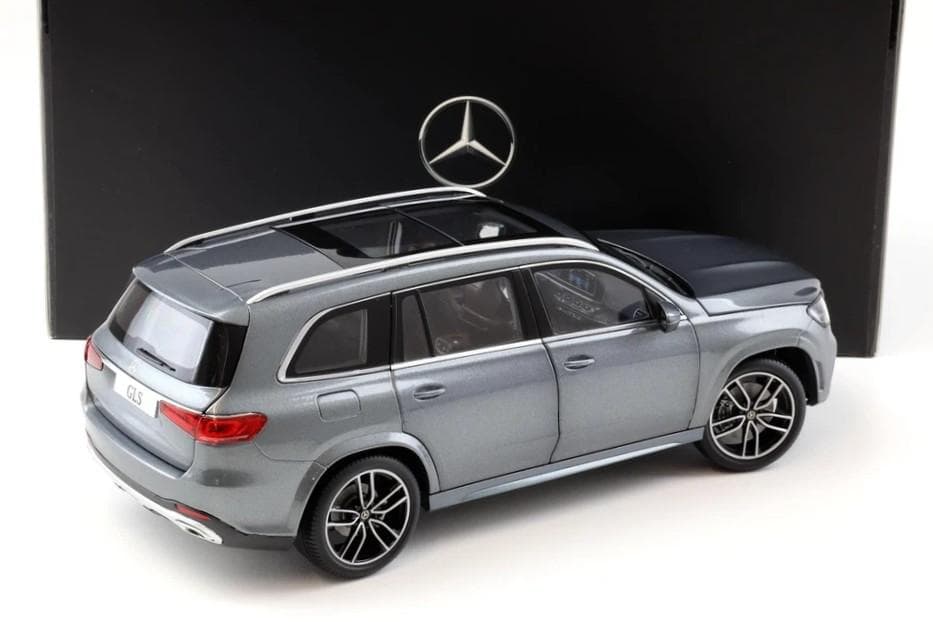 1/18 メルセデスベンツ GLS (X167) グレー