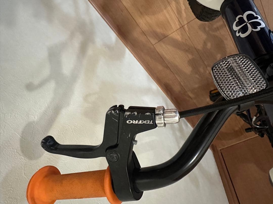 ヨツバサイクル　20インチ ネイビー/ホワイト　自転車