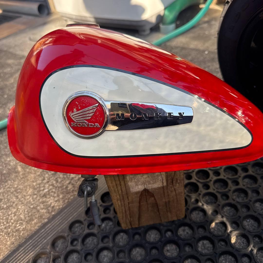 ホンダモンキーz50j 12v純正燃料タンク。コック付き。 - メルカリ