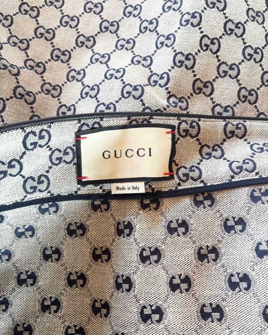 【GUCCI】美品！GG柄 スカート 40サイズ　タイガーボタン　総柄