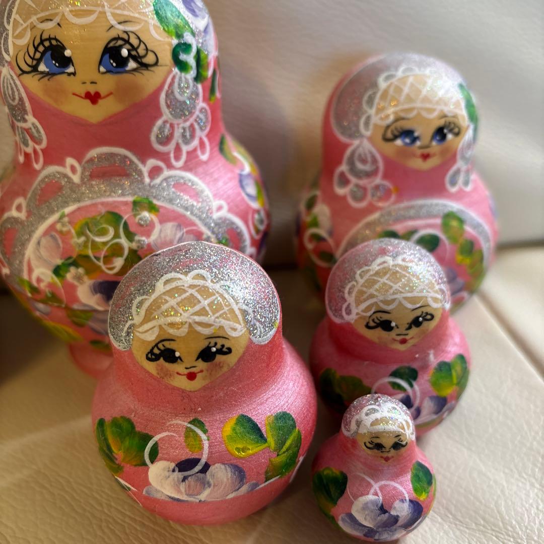 ピンクの花柄マトリョーシカ5個セット - メルカリ