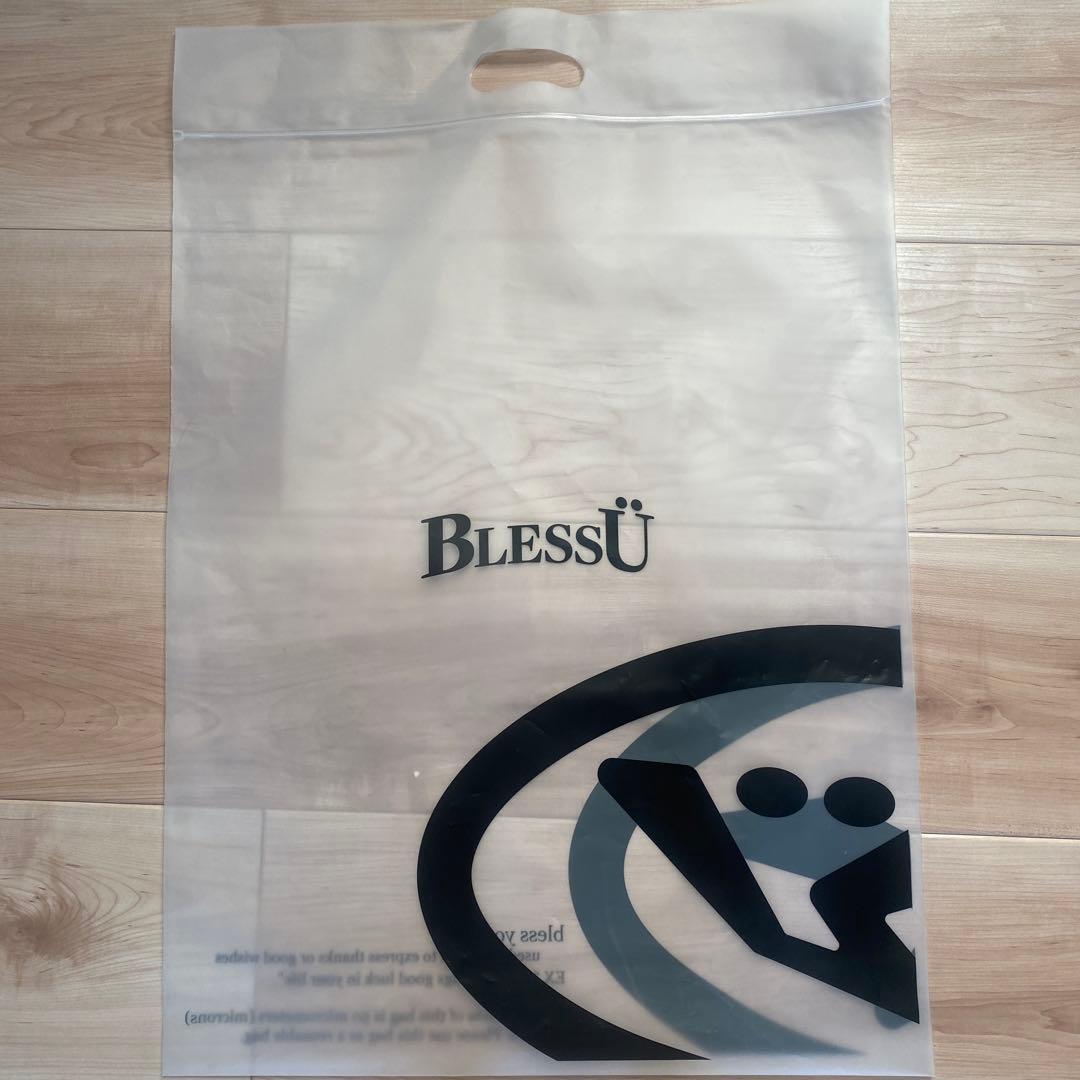 BlessU ブラック パーカー