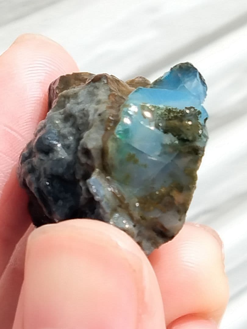 国産オパール 原石 国産 鉱物 国産鉱物 オパール 原石 番号88美しい