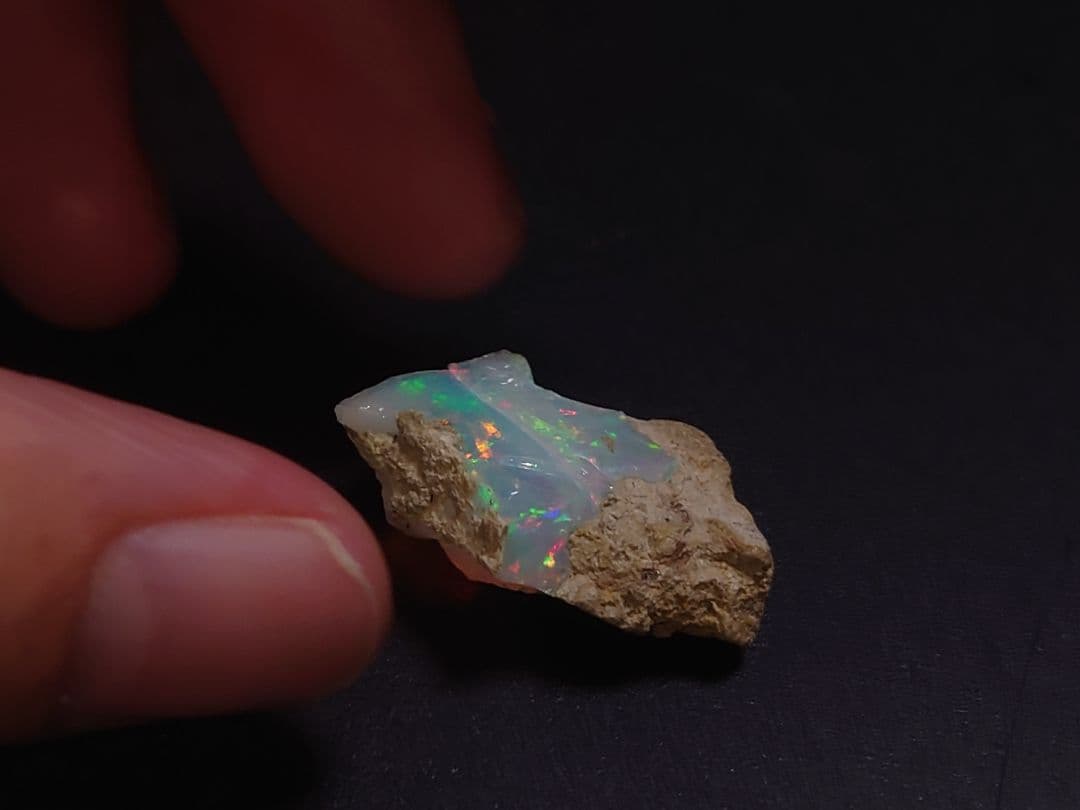 エチオピアウェロ産 オパール 原石 ジュエリーグレード 鉱物標本