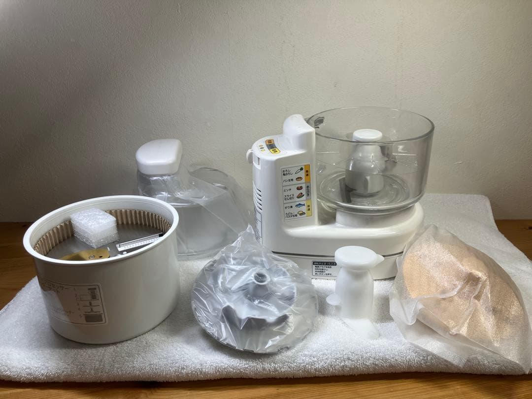 新品未使用Panasonic フードプロセッサー MK-K81-W ホワイト